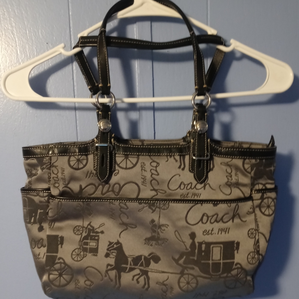 Coach purse - Picture 2 of 4